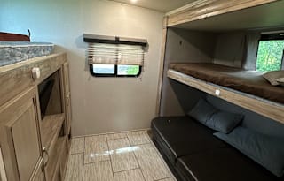 Loaded Bunkhouse - perfect for families/groups