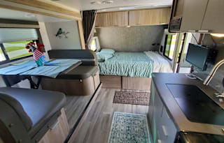 Eastern Shore Retreat: 2021 Minnie Winnie 2100BH
