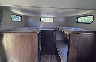 2019 Cherokee Grey wolf 29TEW