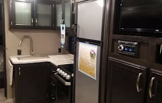 2019 Grand Design Imagine 2800BH