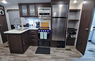 Sea-Beez Glamper: Like New! 2020 RV Rental