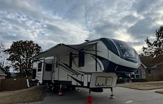 2017 Forest River RV Sierra 372LOK