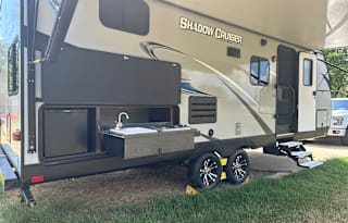 2020 Cruiser Shadow Cruiser 240BHS