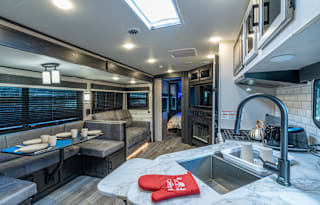 Sunhawk: Spacious Family Bunkhouse (Veteran Owned)