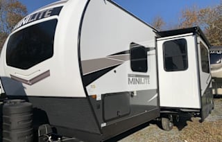2025 Rockwood Mini Lite 1/2 Ton Towable [LIL BIT]