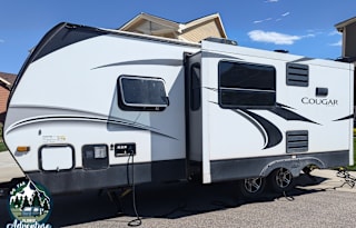 goFAR! 2021 Keystone Cougar 22MLS. Fully Equipped!