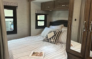 2022 Jayco Melbourne 24L