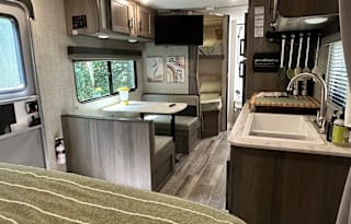 Quality Care RV, Every Amenity! Shirley’s Thing