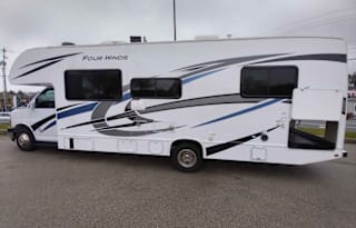 2022 Thor Four Winds LPA2039