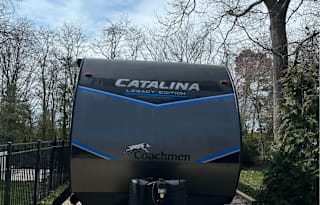 SPACIOUS FAMILY RV W/ ROOM FOR 10!