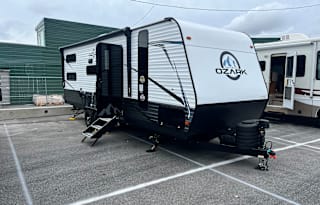 24 Ozark, King and Bunk beds