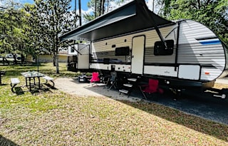 2022 Heartland Pioneer  *Huge Bunk House for Kids*