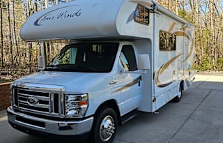 2014 Thor Motor Coach Four Winds 24C