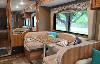 "TURN-KEY" PET-FRIENDLY & KID-APPROVED MOTORCOACH
