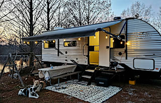 Fully Loaded Camper, Dog Friendly