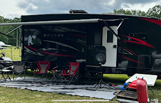 2016 Winnebago Spyder Toy Hauler  (DELIVERY ONLY)