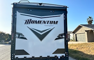 2023 Grand Design Momentum G-21