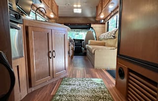 Easy Camping with Walt (2014- Coachman RV)