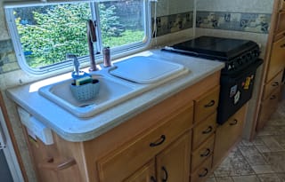 Class C Motorhome - Pet Friendly