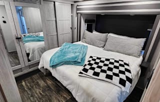 2021 Keystone RV Fuzion 424
