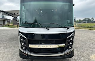 2023 Entegra Vision XL 34G