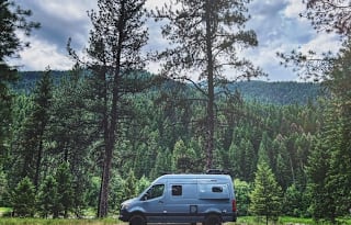 Navigator- 2022 Winnebago Revel 44E