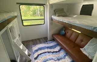 Renovated bunkhouse with outdoor kitchen