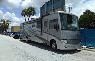 2015 Winnabago 36z Itasca Sunova