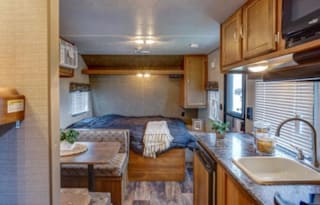 Fully Stocked Keystone Travel Trailer Sleeps 5