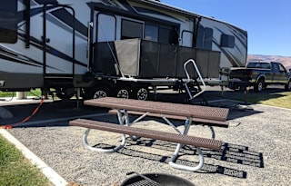 Great Family Getaway w/ Slide-Out.