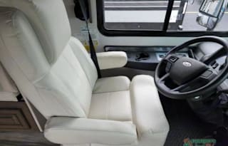 2021 Winnebago Adventurer 36Z