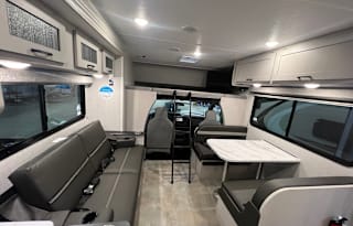 2024 Coachmen RV Freelander 30BH Ford 450
