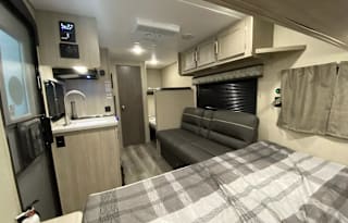 2023 Coachmen RV Catalina Summit Series 7 164BHX