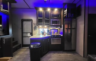 2018 Forest River RV Cherokee Arctic Wolf 315TBH8
