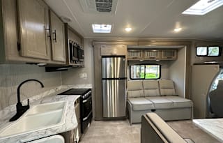 2023 Coachmen RV Freelander 29KB Ford 450