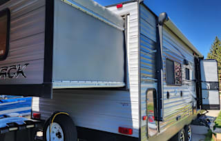 2015 Forest River RV Cherokee Wolf Pack 21WP120