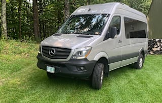 Upgrade Your Road Trip 12 Seat Sprinter Van