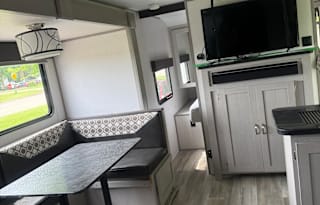 2021 Prime Time RV Tracer 24DBS