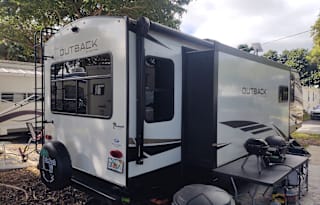 Beautiful 2022 Keystone Outback Ultra Lite