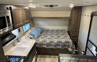 Perfect Camper for Summer Getaways!