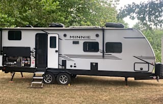 2022 Winnebago Minnie 2301 BHS