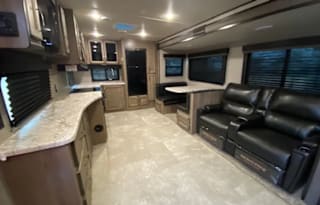 2019 Grand Design Transcend 28MKS
