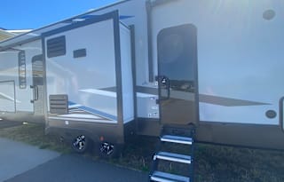 2021 Forest River RV Cherokee Arctic Wolf Suite