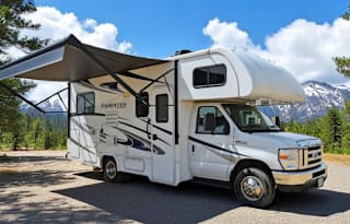 2020 Forest River Forester 2291S: Sleeps 6