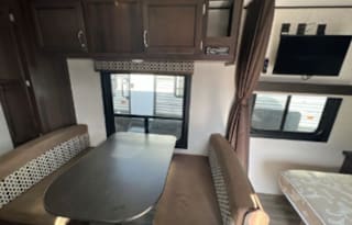Jess & Josh's Kid Approved RV Rental
