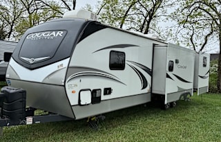 2022 Keystone RV Cougar Half-Ton 34TSB