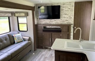 Your perfect getaway! We deliver and set up!