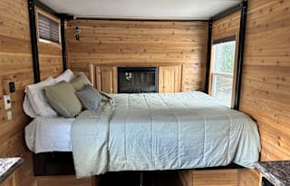 2020 Ice Castle Spirit Extreme RV 8x24V