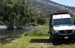 2019 Winnebago Revel 4X4 adventura furgonee from California Adventure Vans