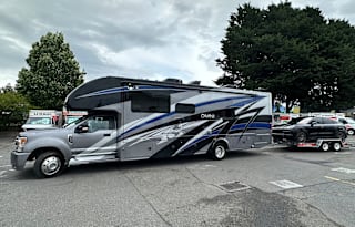 2022 Thor Motor Coach Omni BH35